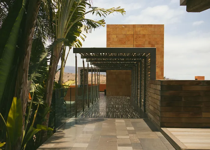 Maspalomas (Gran Canaria) Hotels With Pool