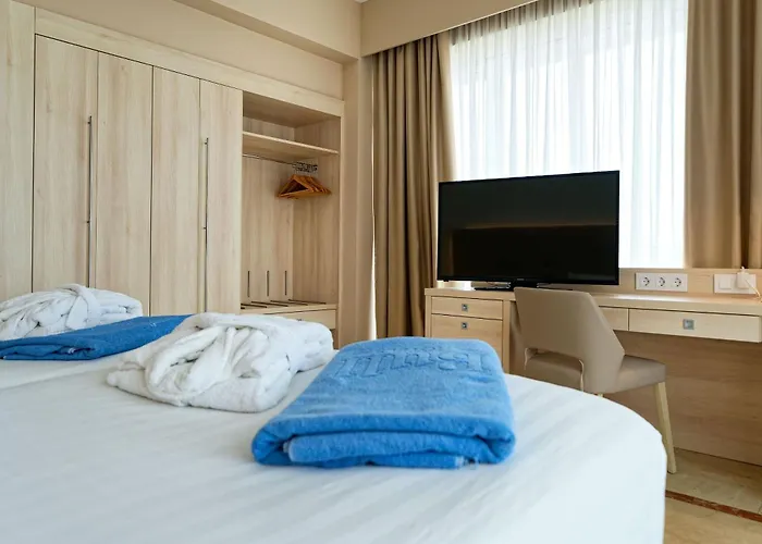 Best 8 Spa Hotels in Las Palmas de Gran Canaria for a Relaxing Getaway