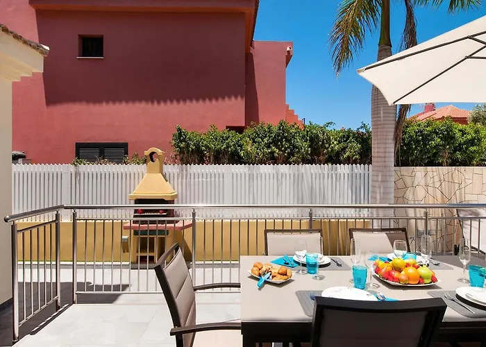 Curie With Pool By Villagrancanaria Maspalomas 